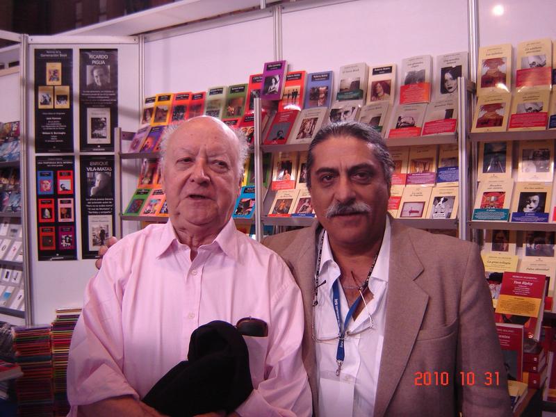 Luis Seguel Vorpahl con Jorge Edward en la Feria del Libro de Santiago
